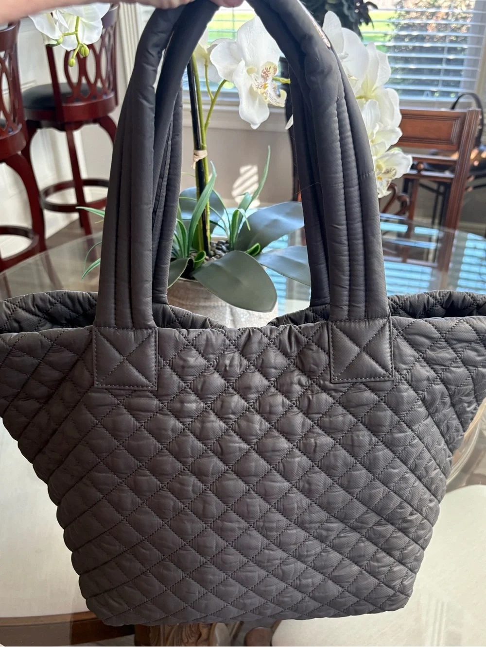 🩶🩶MZ WALLACE METRO QUILTED CHARCOAL GREY NYLON TOTE!🩶🩶